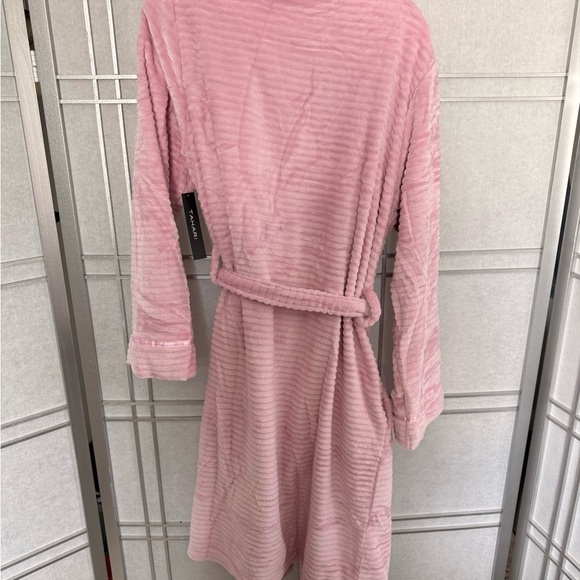 Tahari Soft Pink Lounge Robe - Picture 8 of 8